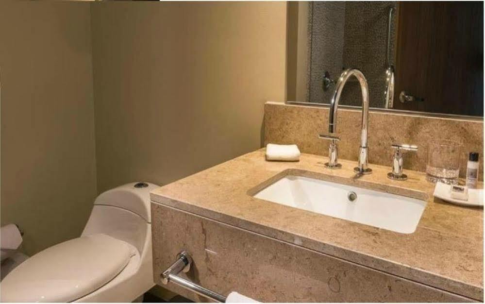 Hampton By Hilton Airport 酒店 4*